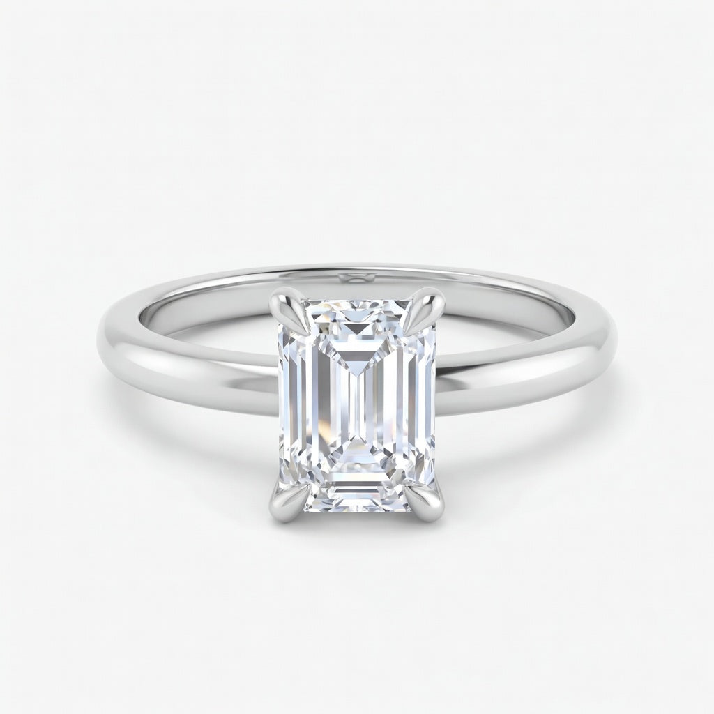 Elara - Solitaire Forlovelsesring med Emerald Cut Diamant