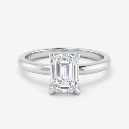Elara - Solitaire Forlovelsesring med Emerald Cut Diamant