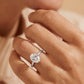 Aurora – Solitaire Forlovelsesring med Oval Diamant