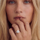Vivienne – Klassisk Forlovelsesring med Rund Briljant
